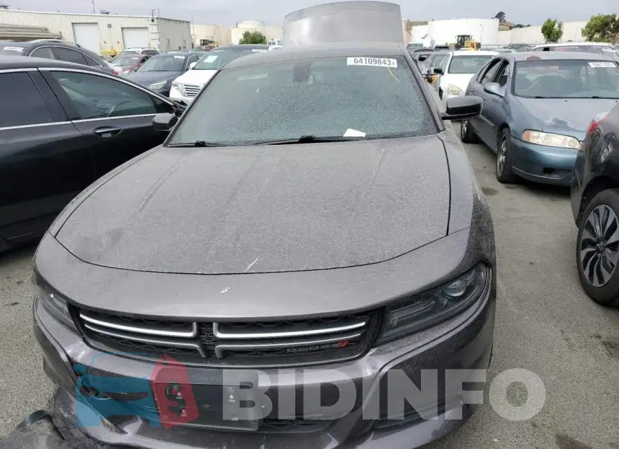 2C3CDXBG8FH790919 Photo# 5