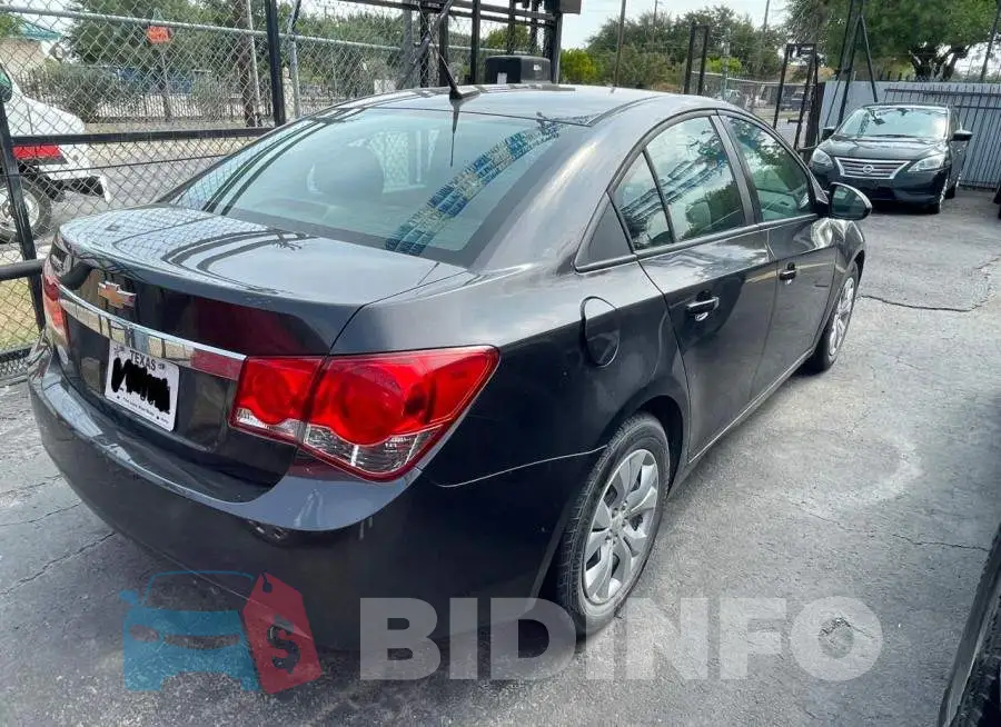 1G1PA5SH8E7179195 Photo# 4