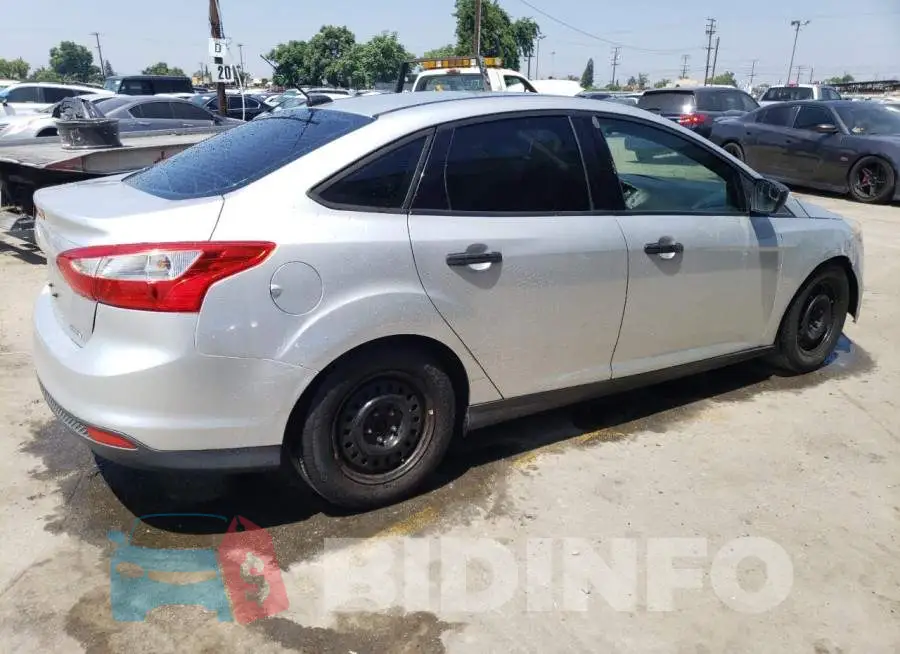 1FADP3E2XEL153232 Photo# 3