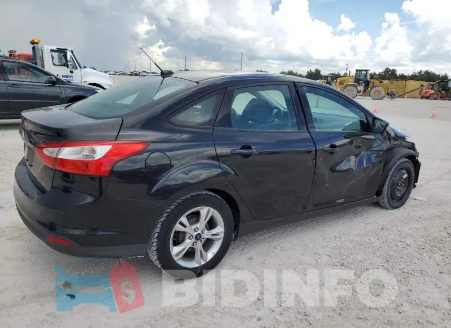 1FADP3F26EL125779 Photo# 3