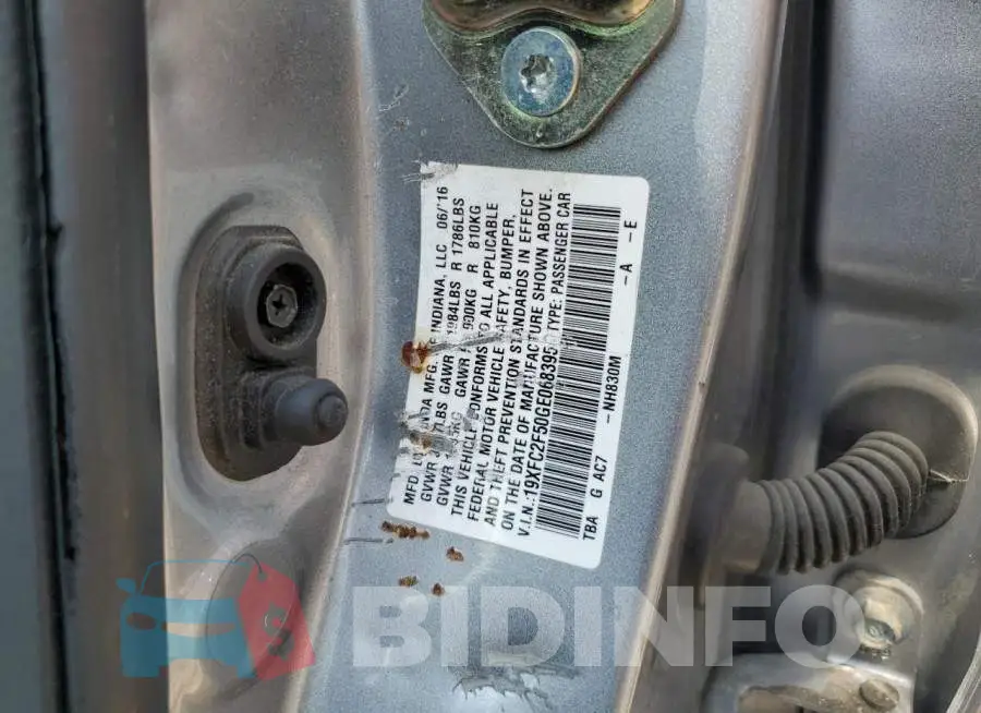 19XFC2F50GE068395 Photo# 12