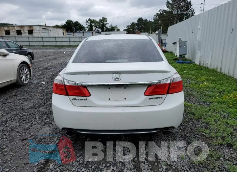 1HGCR2F50FA251865 Photo# 6