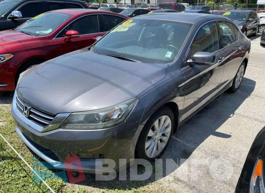 1HGCR3F83FA025402 Photo# 2
