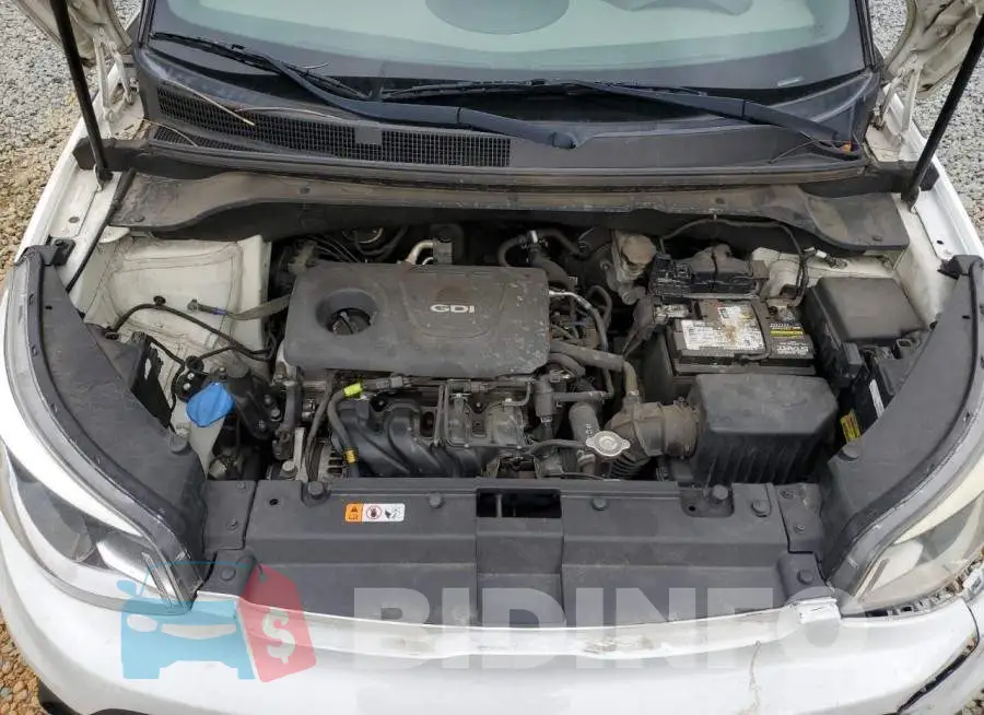 KNDJN2A25J7899996 Photo# 12