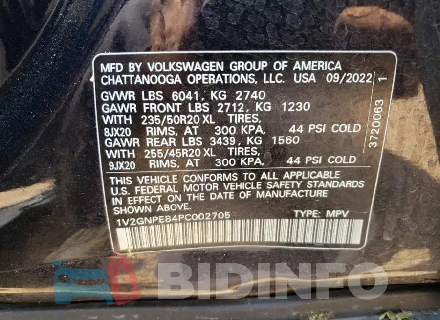1V2GNPE84PC002705 Photo# 12