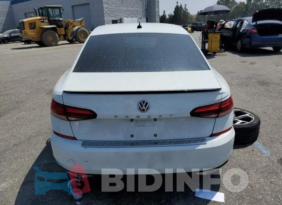 1VWMA7A32LC018337 Photo# 6