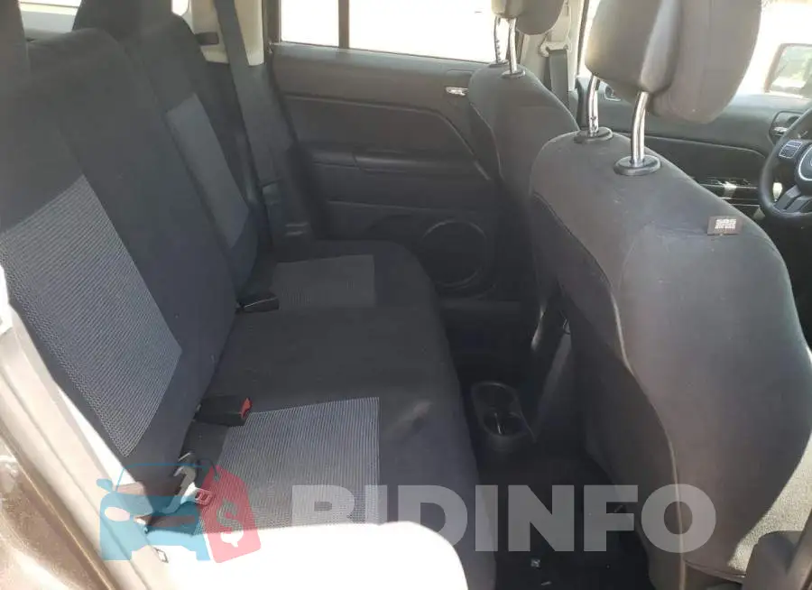 1C4NJPBB3FD140149 Photo# 10