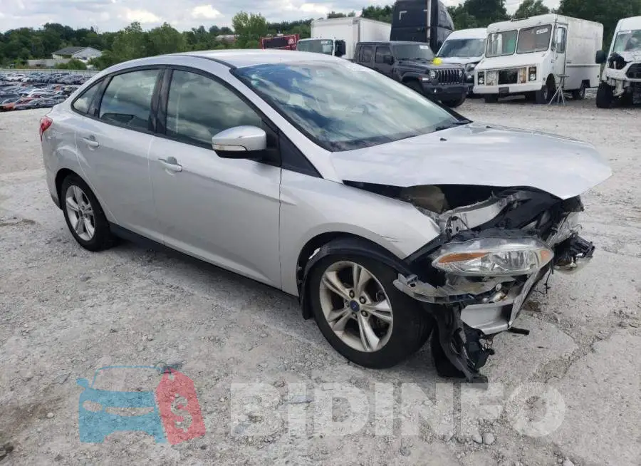 1FADP3F22EL459033 Photo# 4