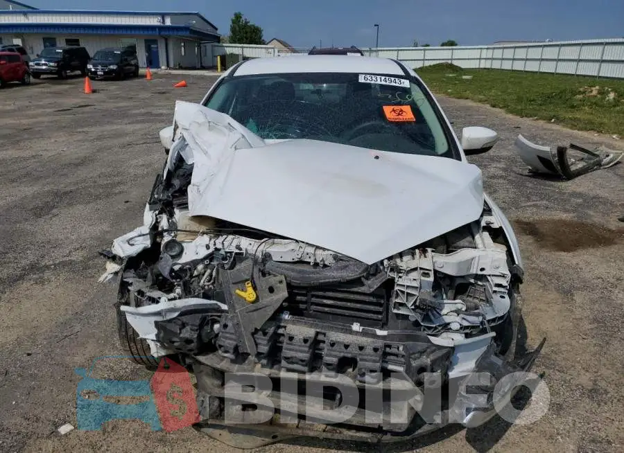 1FADP3F24GL326843 Photo# 5