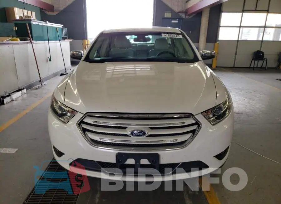 1FAHP2F82FG129614 Photo# 5