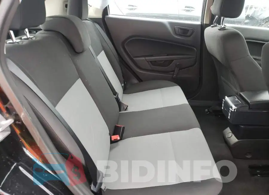 3FADP4TJ7GM186173 Photo# 10