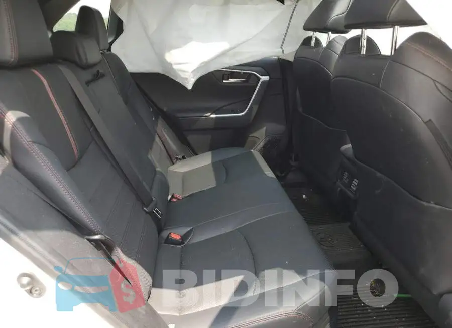 JTMFB3FV1MD063938 Photo# 11