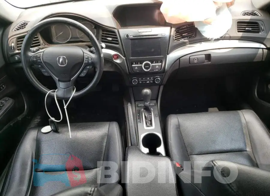 19UDE2F71GA018144 Photo# 8