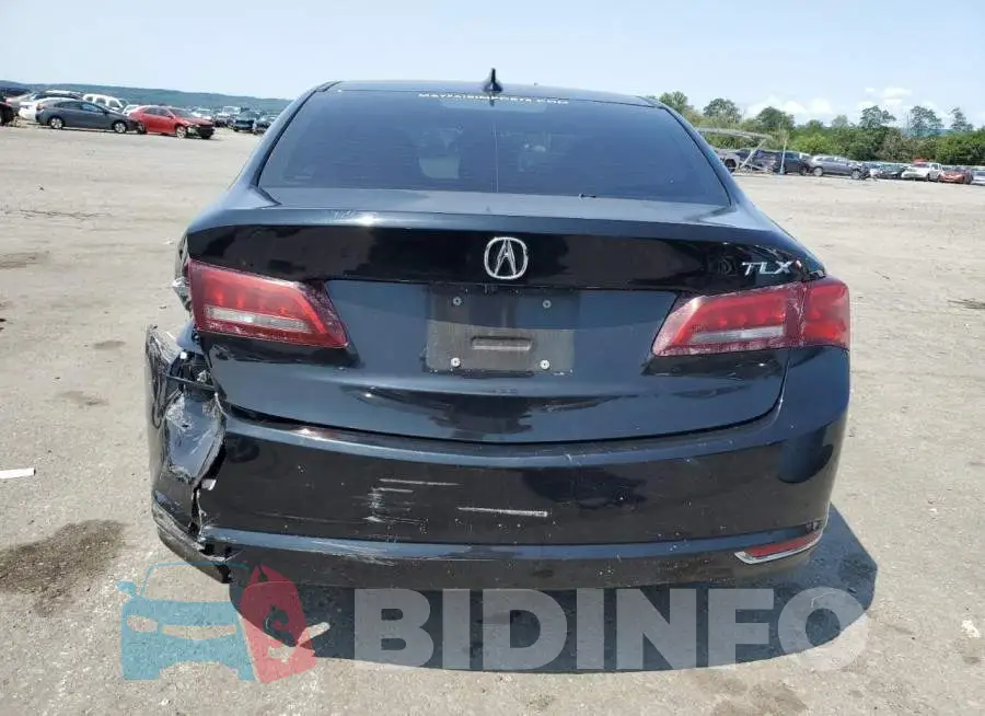 19UUB1F38HA008938 Photo# 6