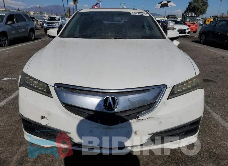 19UUB1F3XFA028234 Photo# 5
