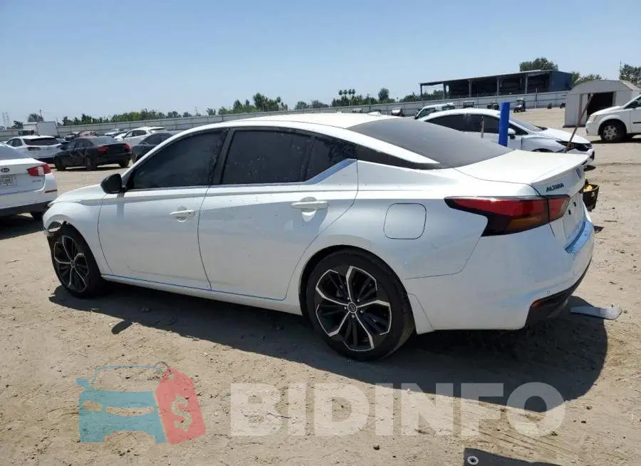 1N4BL4CV3PN353785 Photo# 2