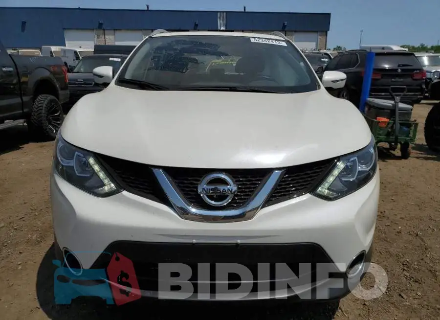 JN1BJ1CR2HW116754 Photo# 5