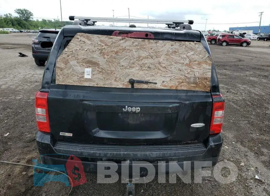 1C4NJPFB9ED737458 Photo# 6