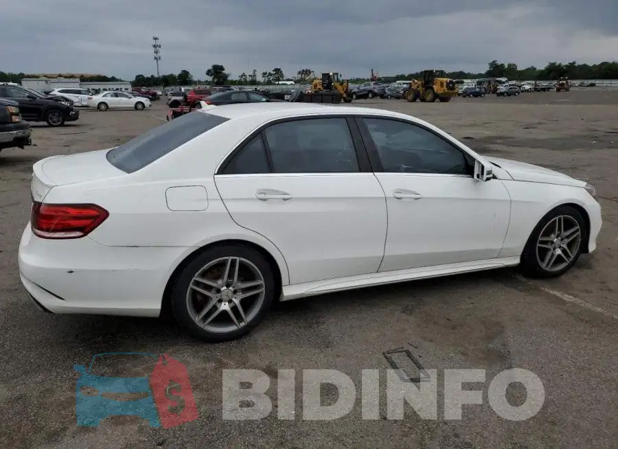 WDDHF8JB3FB125397 Photo# 3