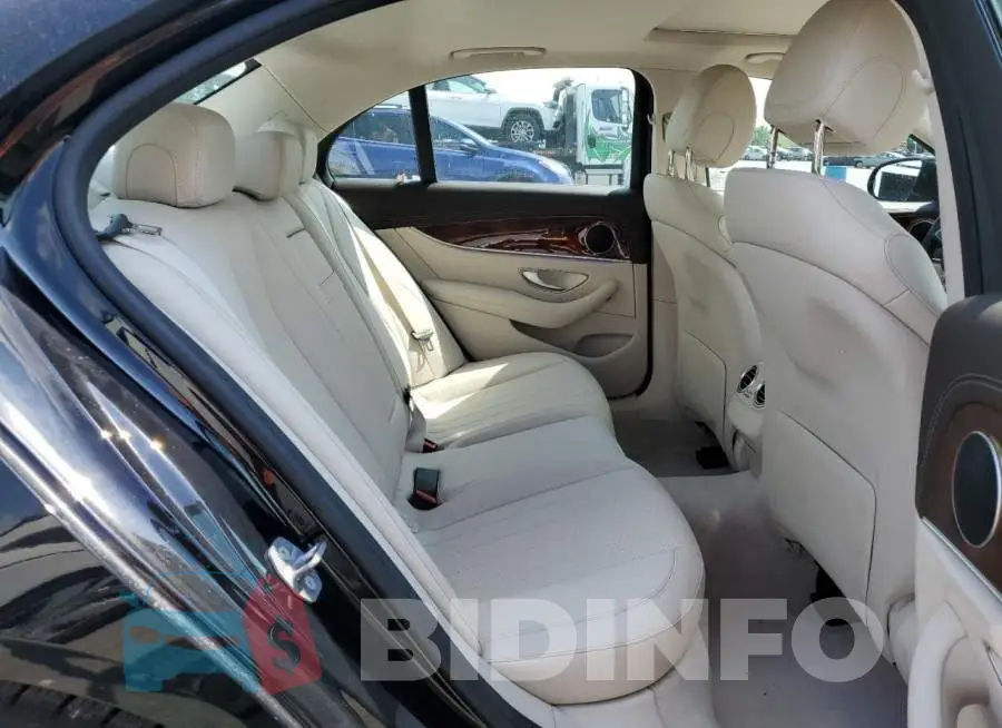 WDDZF4KB2HA155561 Photo# 10