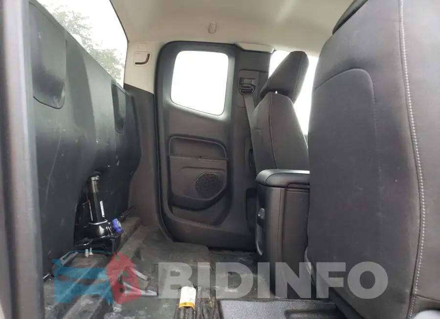 1GCHSCEA7M1274196 Photo# 10