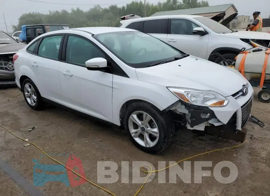 1FADP3F22EL360793 Photo# 4