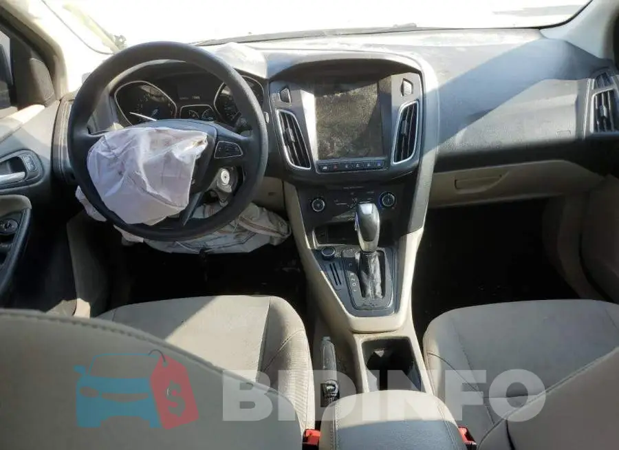 1FADP3F22GL402835 Photo# 8