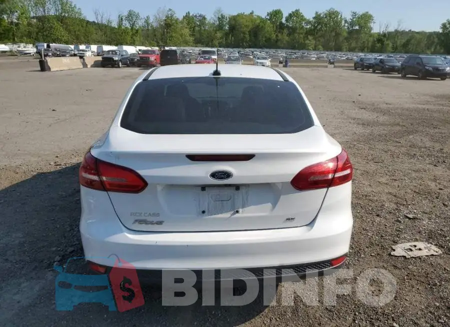 1FADP3F22GL402835 Photo# 6