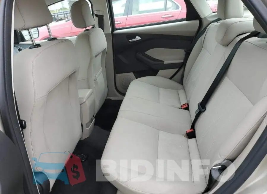 1FADP3F28JL276357 Photo# 10