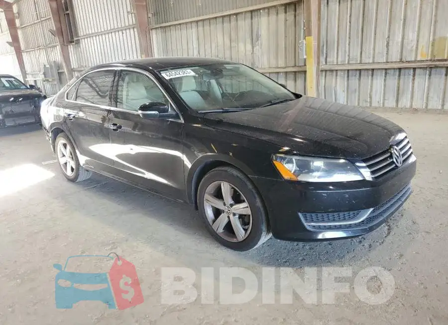 1VWBS7A33FC012636 Photo# 4