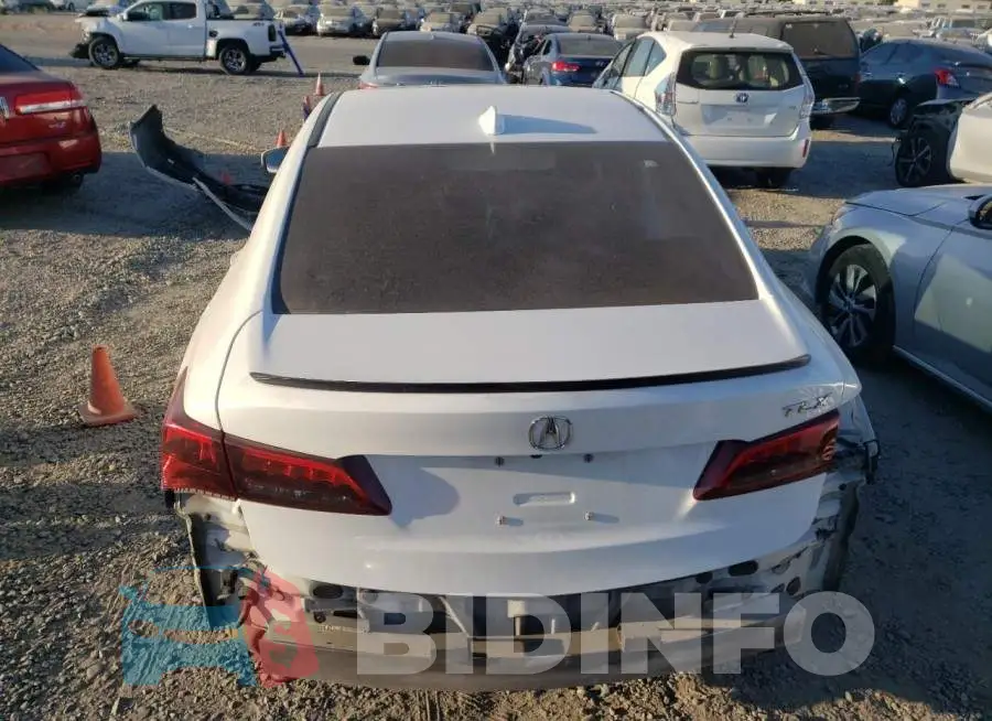 19UUB2F33GA012500 Photo# 6