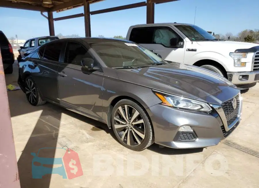 1N4BL4CV1KC180417 Photo# 4