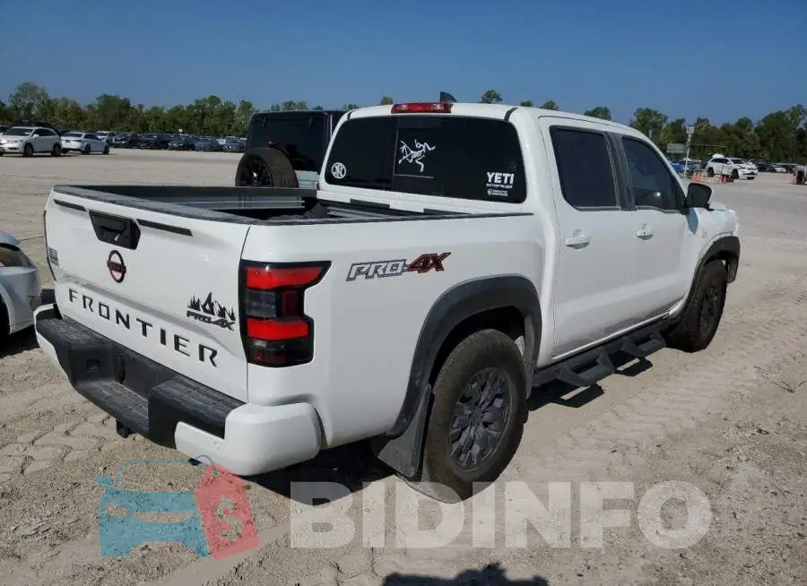 1N6ED1EK7PN613284 Photo# 3