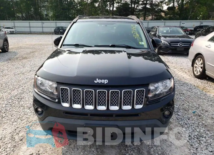 1C4NJDEB7GD662939 Photo# 5