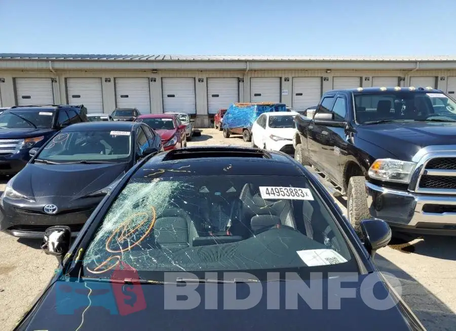 WDDWJ6EB2KF793148 Photo# 9