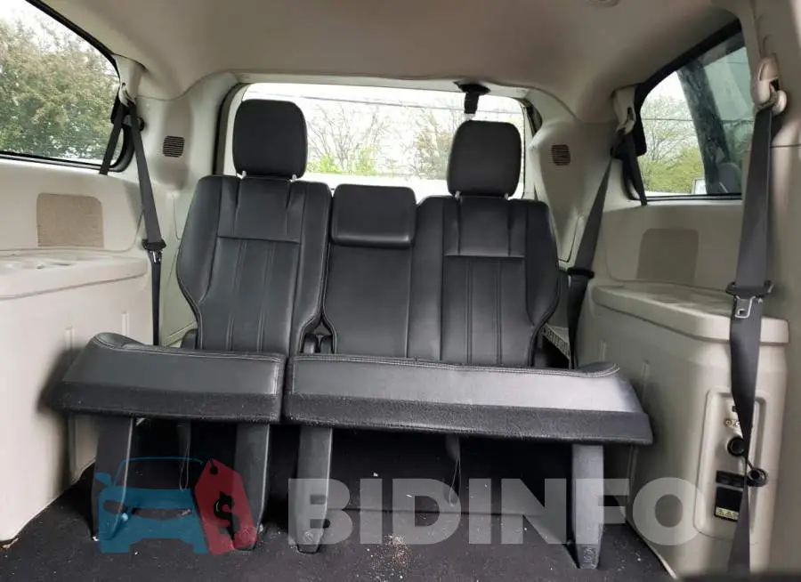 2C4RC1BGXGR298796 Photo# 10