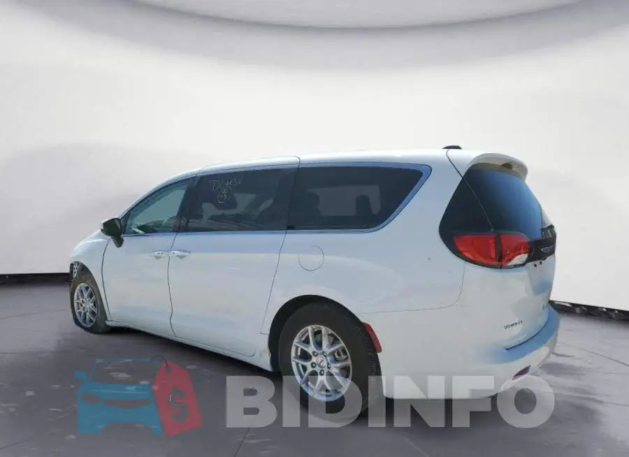 2C4RC1CG6PR515436 Photo# 2