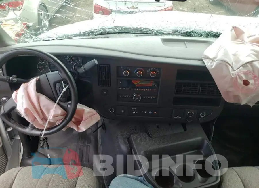 1GCWGBFG2L1272182 Photo# 8