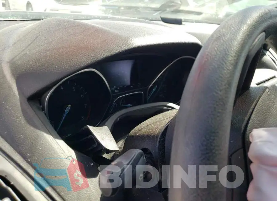 1FADP3E23FL269728 Photo# 9
