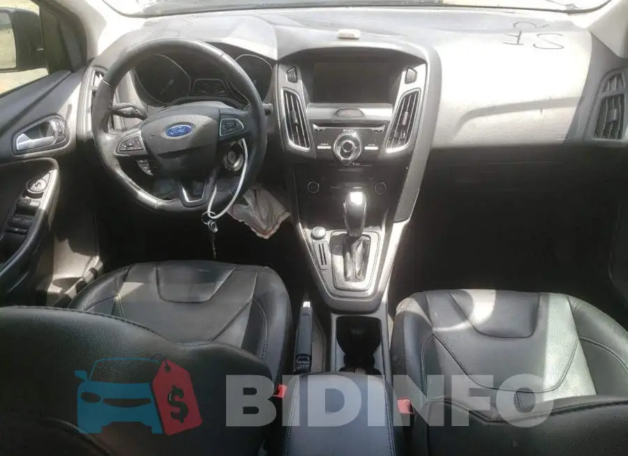 1FADP3F22GL350090 Photo# 8