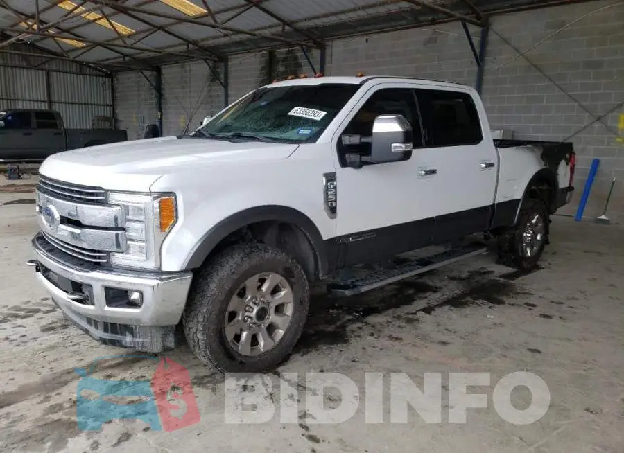 1FT7W2BT5JEB64915 Photo# 1