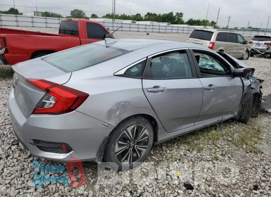 19XFC1F30HE016940 Photo# 3