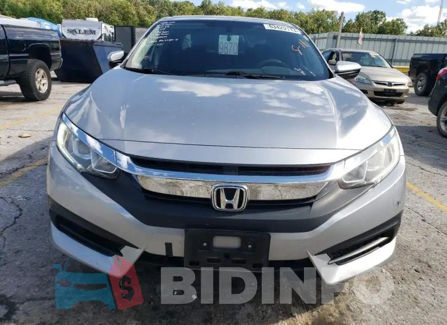19XFC2F79HE018422 Photo# 5