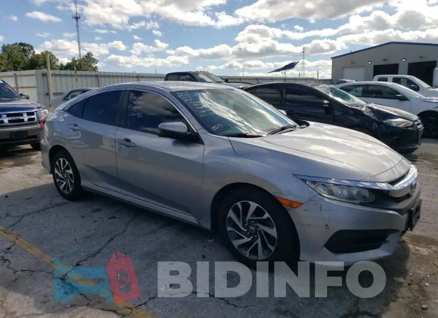 19XFC2F79HE018422 Photo# 4