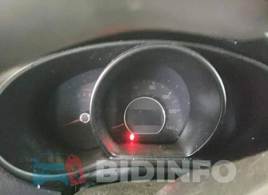 KNDJN2A22F7118469 Photo# 9