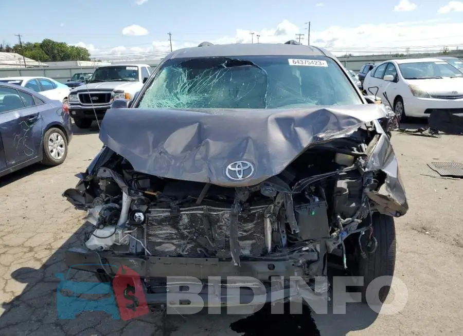 5TDKK3DC2ES525445 Photo# 5