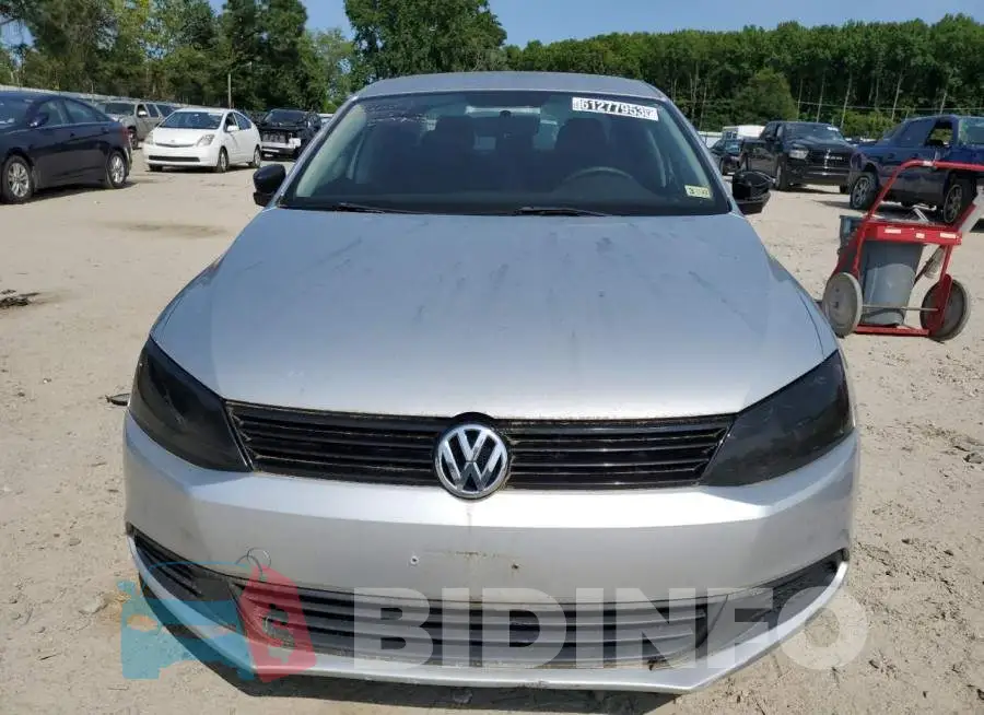 3VW1K7AJ1EM353458 Photo# 5