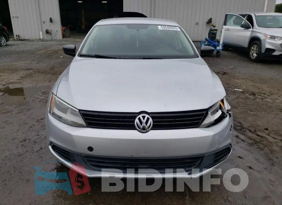 3VW2K7AJ8EM307789 Photo# 5