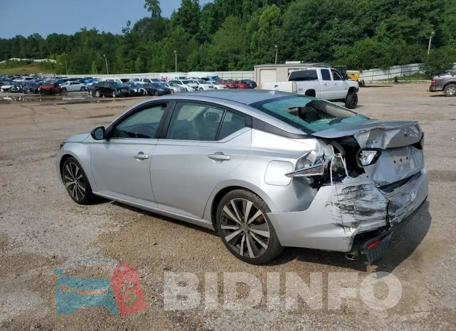 1N4BL4CV3KC167586 Photo# 2
