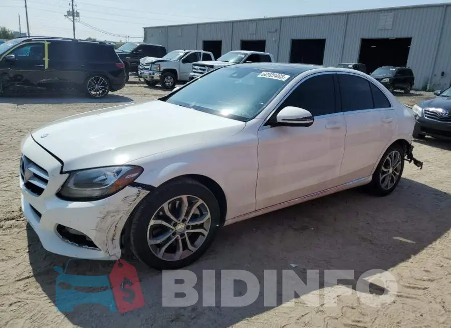WDDWF4KBXGR147579 Photo# 1
